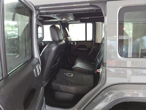 Used 2020 Jeep Wrangler Unlimited Sahara image 47