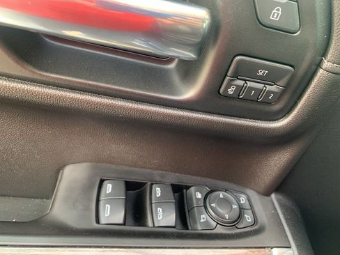 Used 2020 Chevrolet Silverado 1500 LTZ image 12