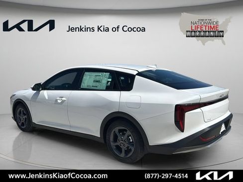 New 2026 Kia K4 FWD image 8