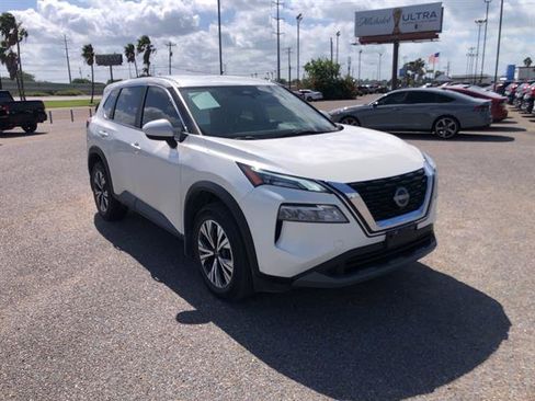 Used 2023 Nissan Rogue SV FWD image 1