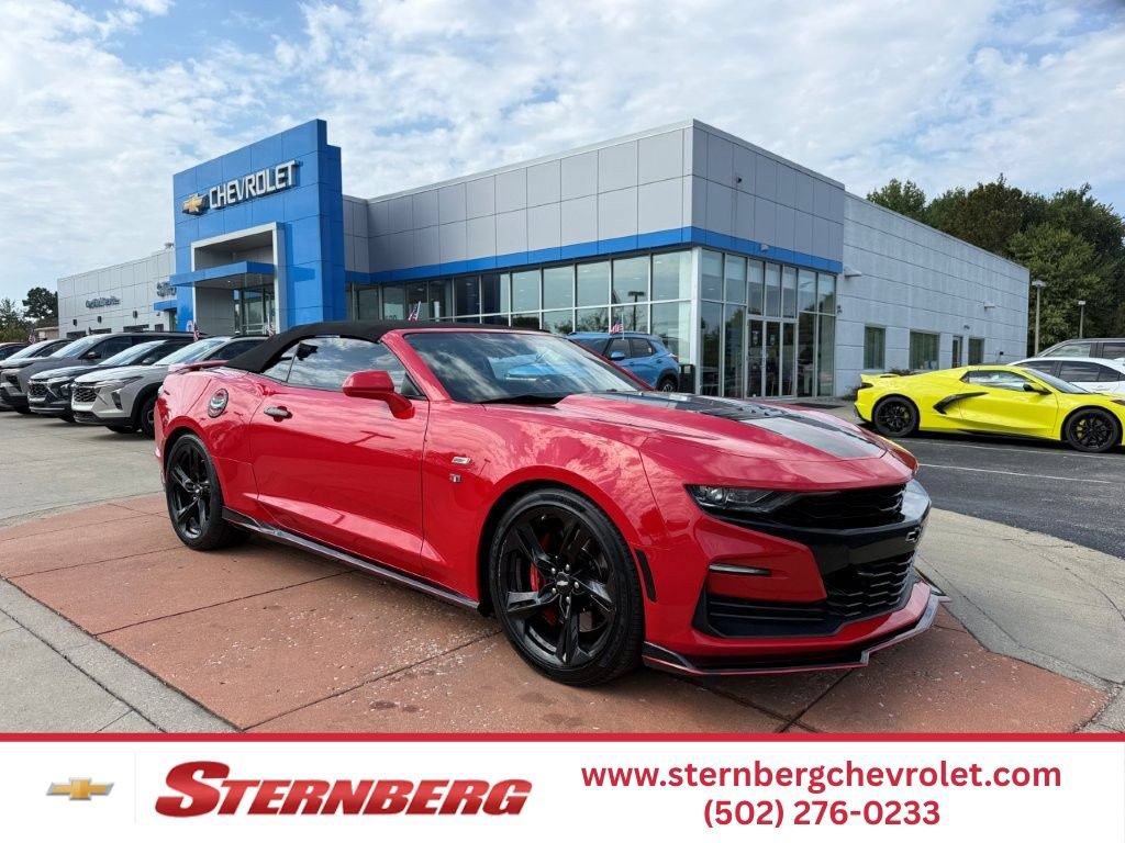 Used 2019 Chevrolet Camaro SS RWD image 1