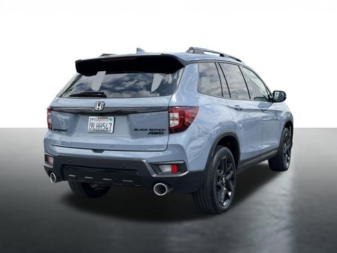 Used 2024 Honda Passport Black Edition image 7