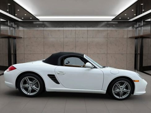 Used 2010 Porsche Boxster RWD image 13