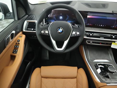 Used 2026 BMW X5 sDrive40i w/ Climate Comfort Package RWD image 11