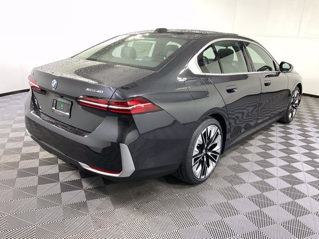 Used 2025 BMW i5 xDrive40 w/ Premium Package AWD/4WD image 6