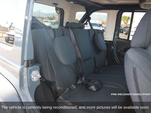 Used 2025 Jeep Wrangler Unlimited Sahara w/ Safety Group image 13