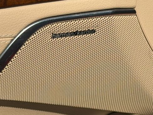 Used 2015 Mercedes-Benz SL 550 2dr Roadster SL 550 image 33