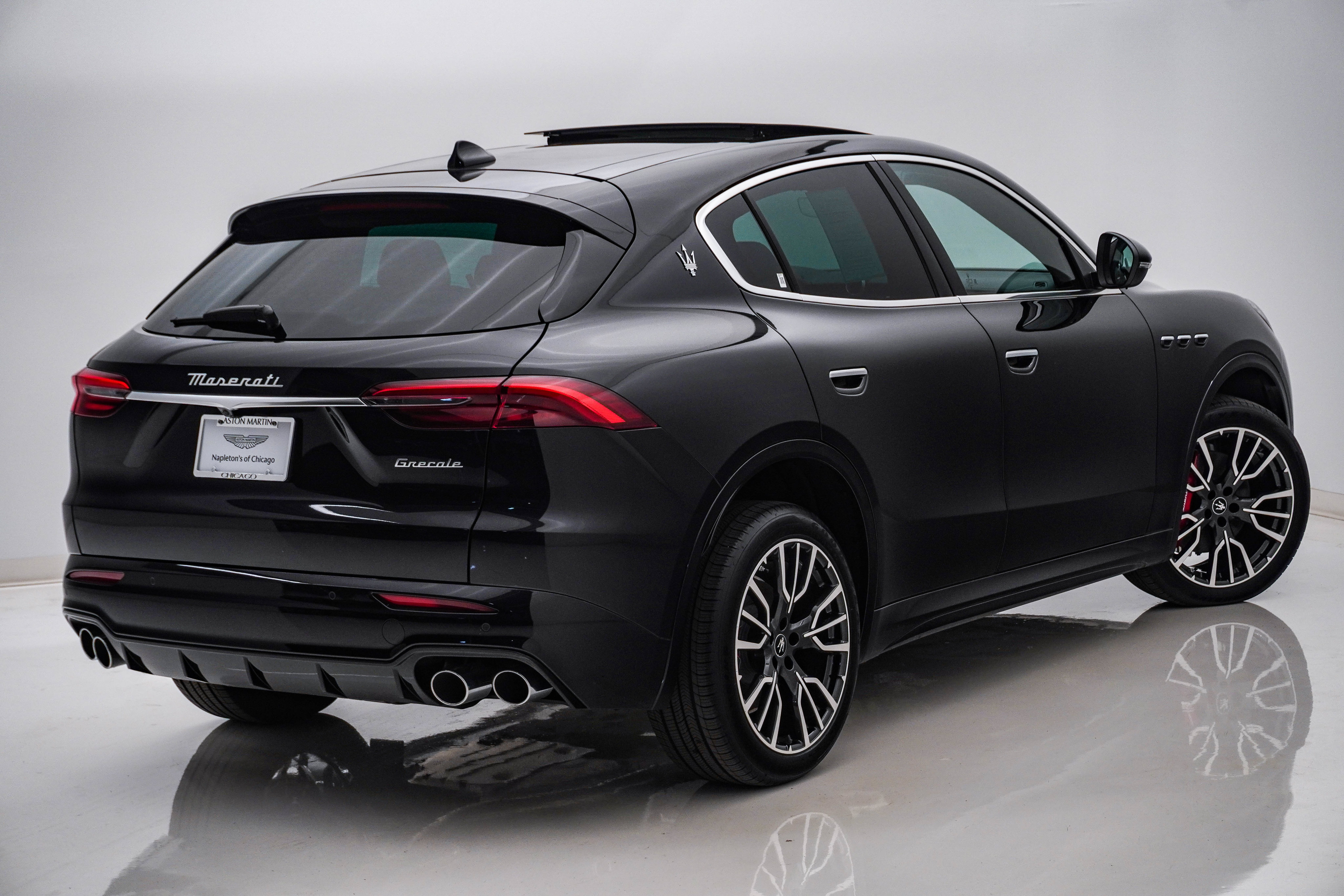 Used 2025 Maserati Grecale GT AWD/4WD image 11
