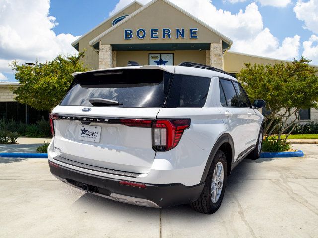 Used 2026 Ford Explorer Active w/ Active Comfort Package RWD image 5