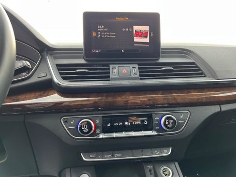 Used 2020 Audi Q5 2.0T Premium AWD/4WD image 29