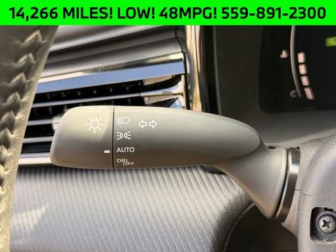 Used 2025 Toyota Camry SE FWD image 16