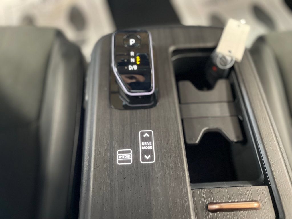 Used 2023 Nissan Ariya FWD image 31