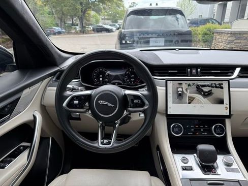Certified 2022 Jaguar F-PACE SVR image 15