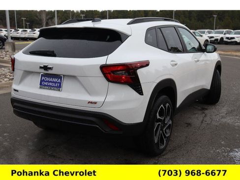 New 2026 Chevrolet Trax RS w/ Sunroof Package image 7