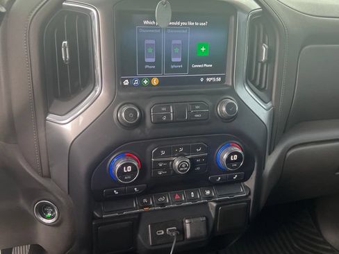 Used 2020 Chevrolet Silverado 1500 LT w/ Texas Edition AWD/4WD image 13
