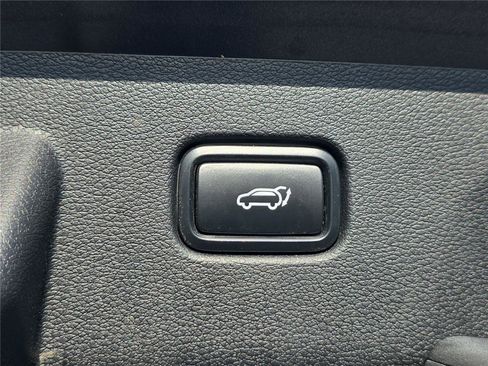 Used 2023 Kia Sportage X-Line w/ X-Line Premium Package AWD/4WD image 9