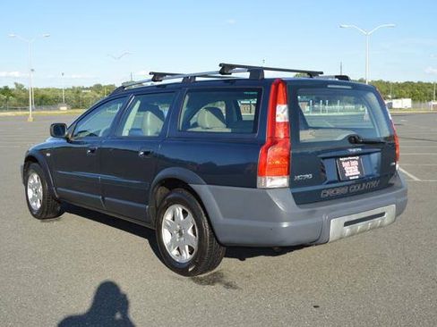 Used 2005 Volvo XC70 AWD/4WD image 8