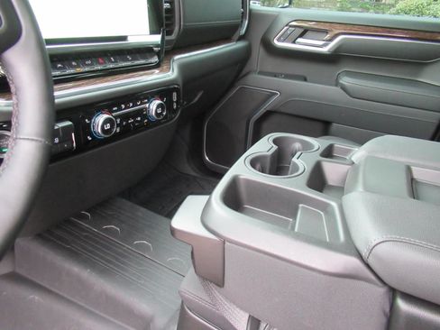 Used 2024 GMC Sierra 1500 Elevation w/ LPO, Elevation Black Package AWD/4WD image 14