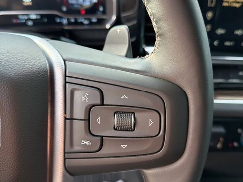 Used 2025 GMC Sierra 1500 Elevation image 32