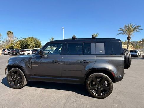 Used 2021 Land Rover Defender 110 X-Dynamic SE image 4