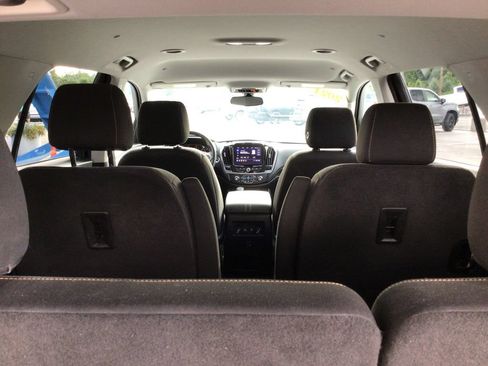 Used 2021 Chevrolet Traverse LT FWD image 44