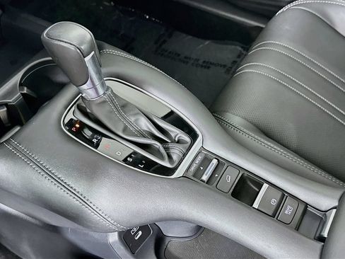 Used 2025 Honda HR-V EX-L image 17