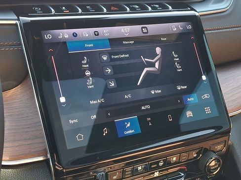 Used 2025 Jeep Grand Cherokee Summit w/ Adv Protech Group IV image 18