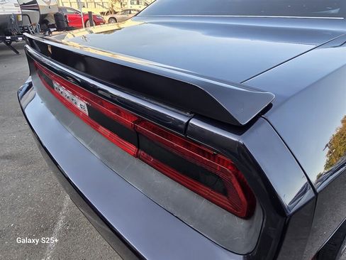 Used 2011 Dodge Challenger SE image 14