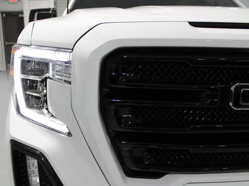 Used 2020 GMC Sierra 1500 AT4 w/ AT4 Premium Package AWD/4WD image 4