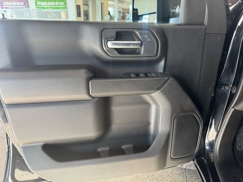 Used 2023 Chevrolet Silverado 2500 Custom w/ Custom Value Package image 14