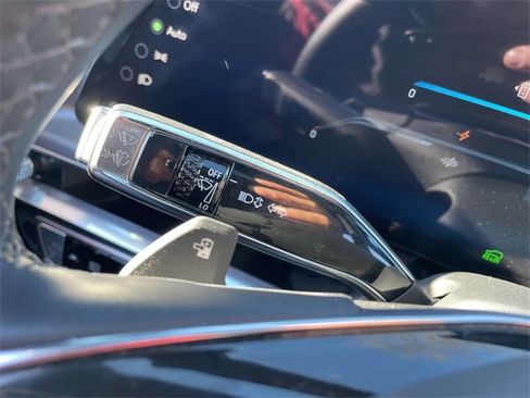 Used 2024 Cadillac Lyriq Tech image 27