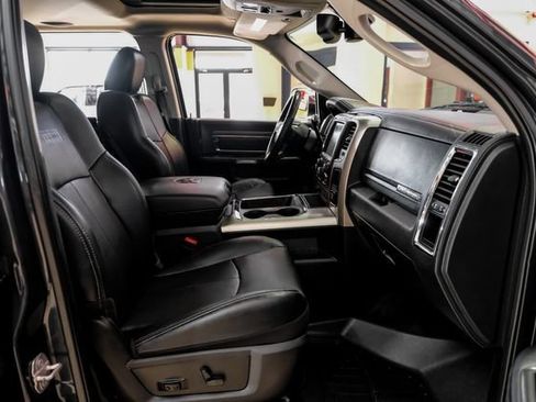 Used 2018 RAM 3500 Laramie w/ Convenience Group AWD/4WD image 35