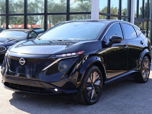 Used 2023 Nissan Ariya FWD image 11