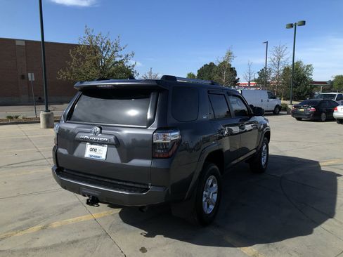 Used 2023 Toyota 4Runner SR5 AWD/4WD image 7