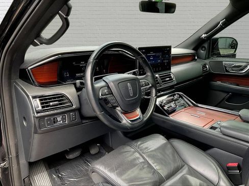 Used 2023 Lincoln Navigator Reserve RWD image 14