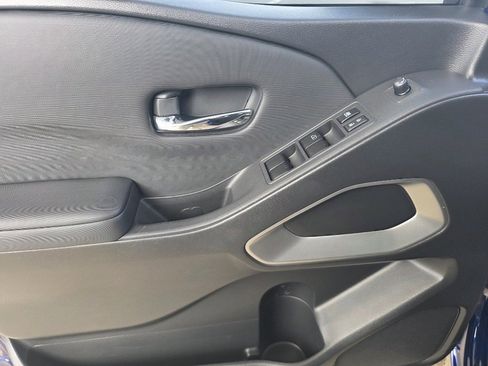 Used 2022 Nissan Frontier SV image 10