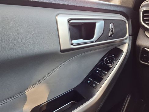 Used 2023 Ford Explorer XLT w/ Equipment Group 202A image 21