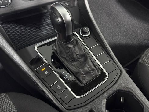 Used 2020 Volkswagen Jetta S image 18