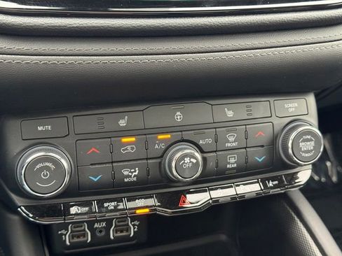 Used 2022 Dodge Durango GT image 20