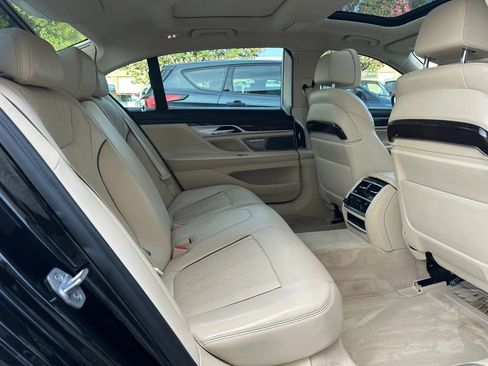 Used 2019 BMW 740i w/ Executive Package RWD image 24
