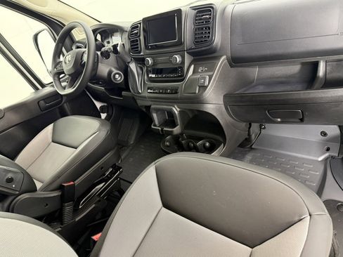 Used 2026 RAM ProMaster 2500 w/ Convenience Group FWD image 11
