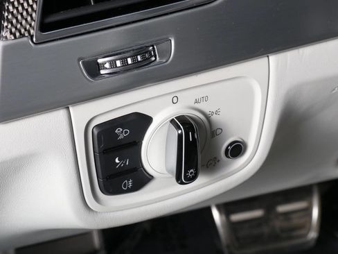 Used 2014 Audi S8 AWD/4WD image 51