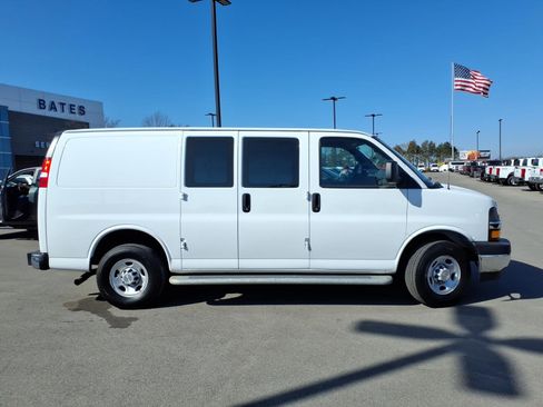 Used 2024 Chevrolet Express 2500 2500 w/ Driver Convenience Package image 2