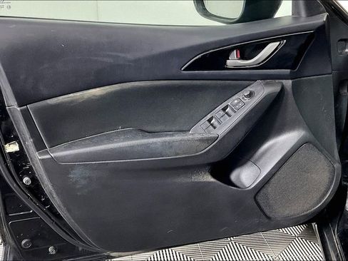 Used 2015 MAZDA MAZDA3 i Sport image 24