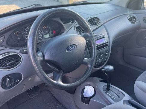 Used 2003 Ford Focus SE image 6