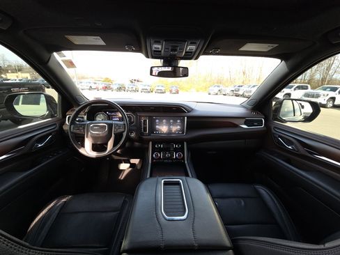 Certified 2021 GMC Yukon Denali image 30
