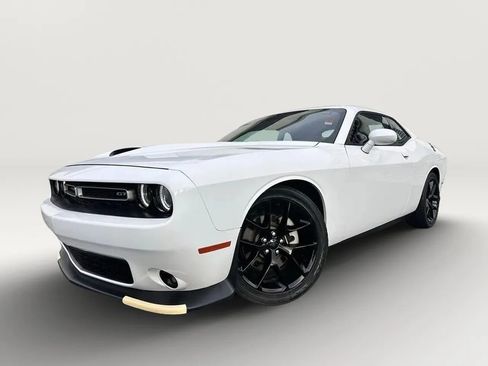 Used 2022 Dodge Challenger GT RWD image 14