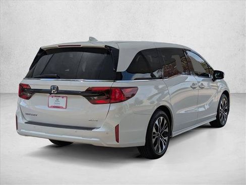 Used 2026 Honda Odyssey Elite image 5