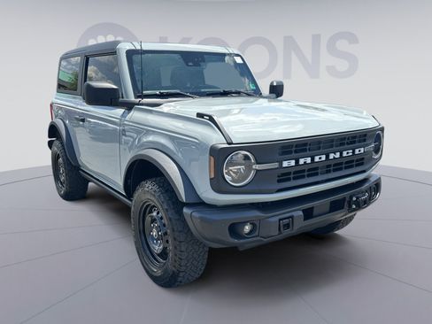Used 2022 Ford Bronco Black Diamond AWD/4WD image 2