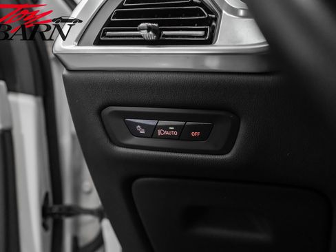 Used 2024 BMW X5 M60i image 32